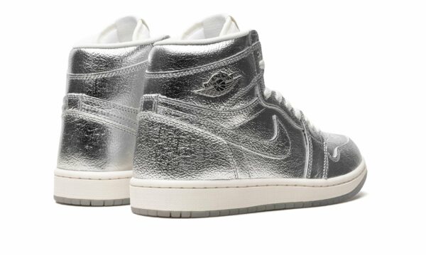 jordan air jordan 1 high og wmns metallic silver 23644766 49084009 2048.jpg