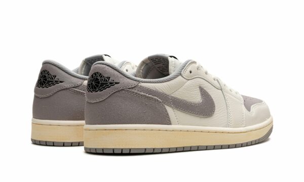 jordan air jordan 1 low ex atmosphere grey 20362396 46720326 2048.jpg