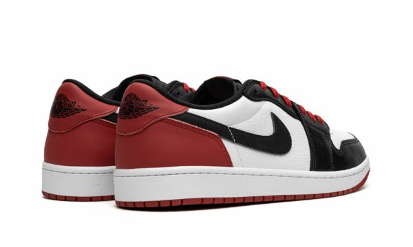 jordan air jordan 1 low og black toe 2023 20087984 45685415 2048.jpg