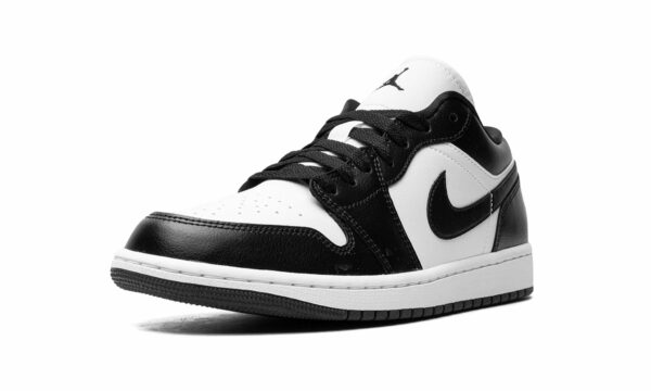 jordan air jordan 1 low wmns panda 20032224 46192910 2048.jpg