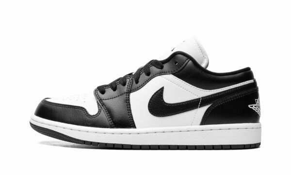 jordan air jordan 1 low wmns panda 20032224 46195939 2048.jpg