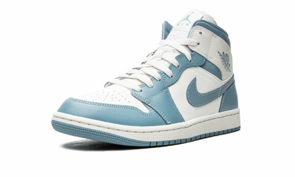 jordan air jordan 1 mid wmns unc 18362887 45629345 2048.jpg