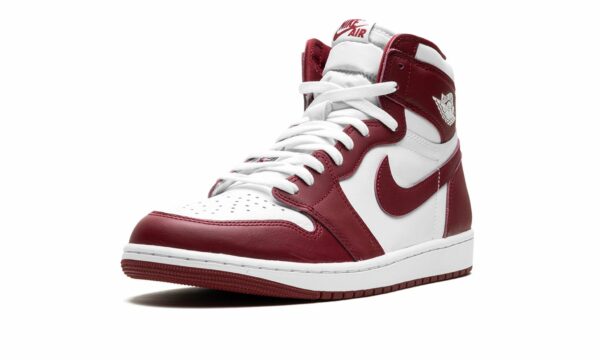 jordan air jordan 1 retro high og team red 23356205 48992014 2048.jpg