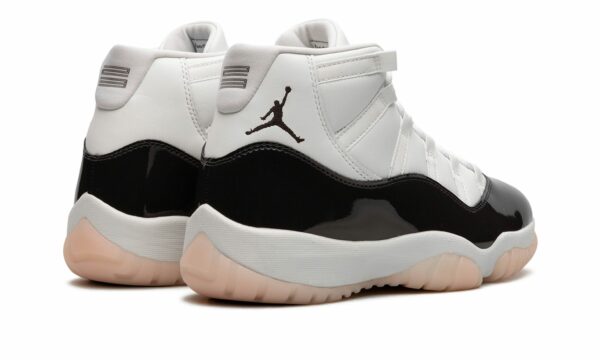 jordan air jordan 11 wmns neapolitan 20609190 47680719 2048.jpg