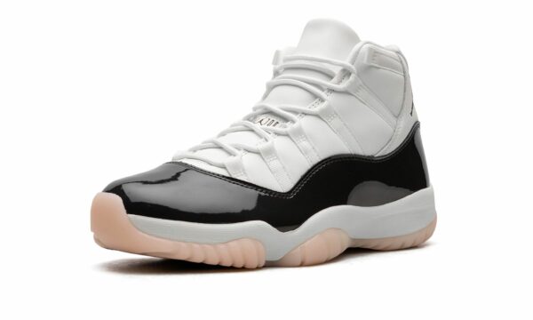 jordan air jordan 11 wmns neapolitan 20609190 47680725 2048.jpg