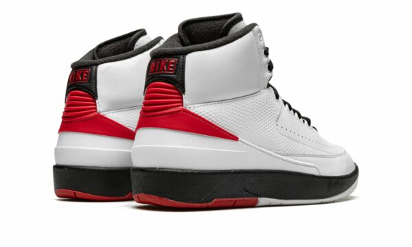 jordan air jordan 2 retro og chicago 2022 19347488 45637849 2048.jpg