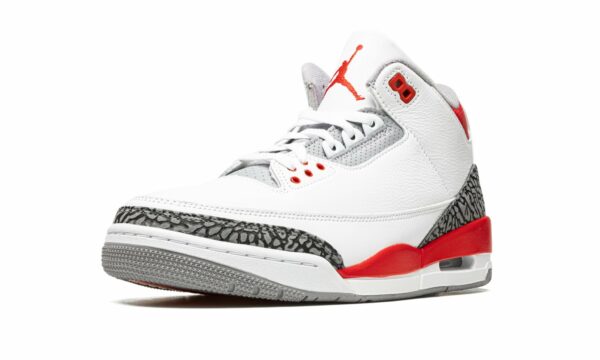 jordan air jordan 3 retro fire red 2022 18697959 45630380 2048.jpg