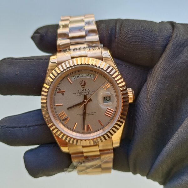 rolex day date 40mm everose gold white roman dial president bracelet mens watch replica p42zx.jpg