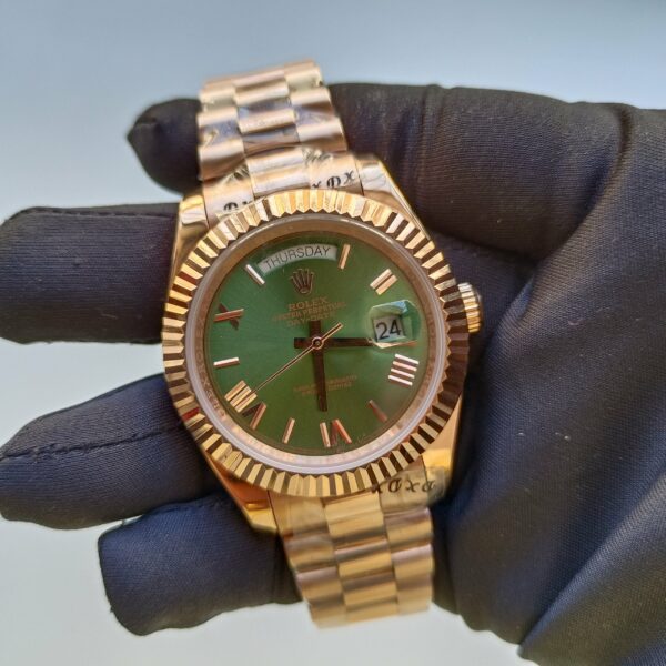 rolex day date 40mm president rose gold fluted bezel green roman dial mens watch replica p0ehe.jpg