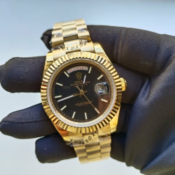 rolex day date 40mm yellow gold black diagonal motif index dial fluted bezel president bracelet 228238 replica w44x5.jpg