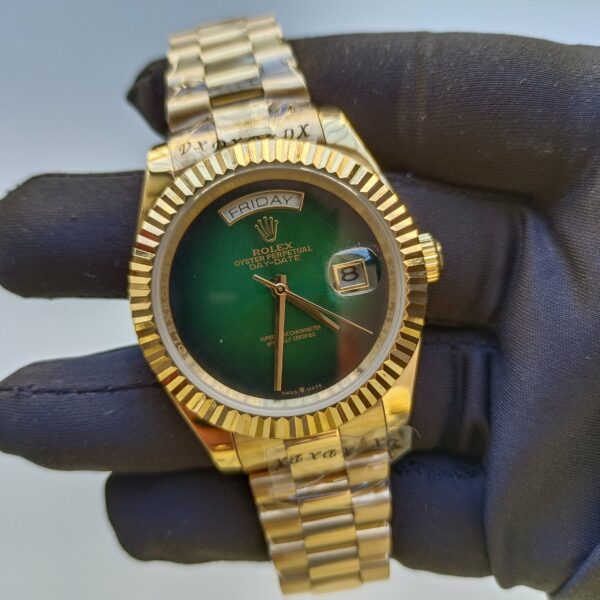 rolex day date 40mm yellow gold custom malachite dial fluted bezel president bracelet replica yho4e.jpg