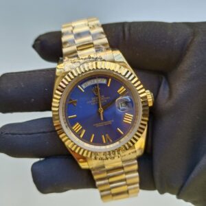 rolex day date 41mm president yellow gold fluted bezel blue roman dial mens watch replica 3wv43.jpg