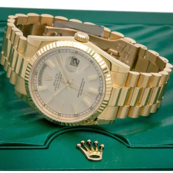 rolex day date 41mm yellow gold white index dial fluted bezel president bracelet 118238 replica k6x4x.webp