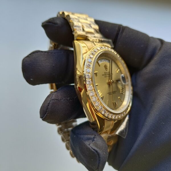 rolex day date ii yellow gold champagne diamond 41mm roman dial diamond bezel president bracelet watch replica f8w2p.jpg