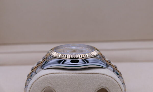 rolex sky dweller white dial 42mm yellow gold bezel two tone mens watch 326933 replica 7lc8t.jpg