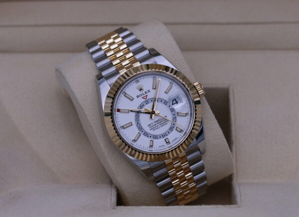 rolex sky dweller white dial 42mm yellow gold bezel two tone mens watch 326933 replica dj2lj.jpg